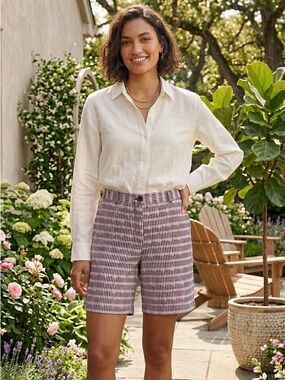Loft Ann Taylor  burgundy and white Shorts size 8P